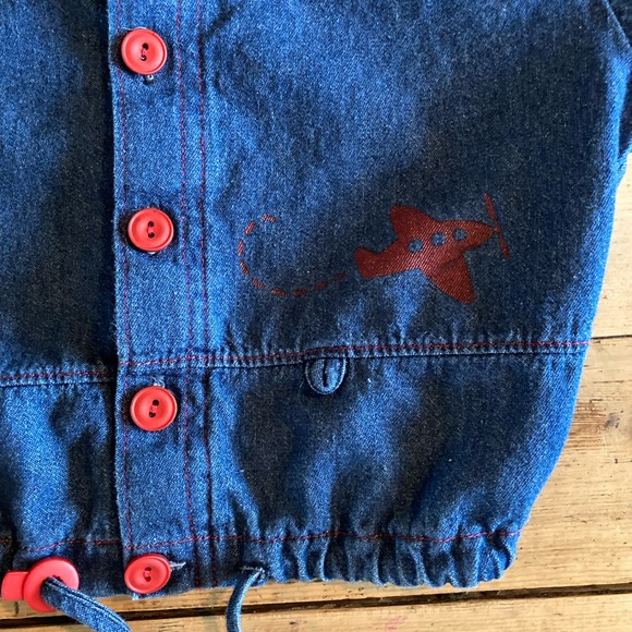 Very cute vintage light jeans jacket with red button, size 12 month - Picture 2 of 8